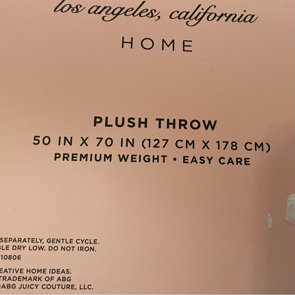 Juicy Couture Christmas/Winter Blanket Black with Gold Detail 50” x 70” - Picture 6 of 8